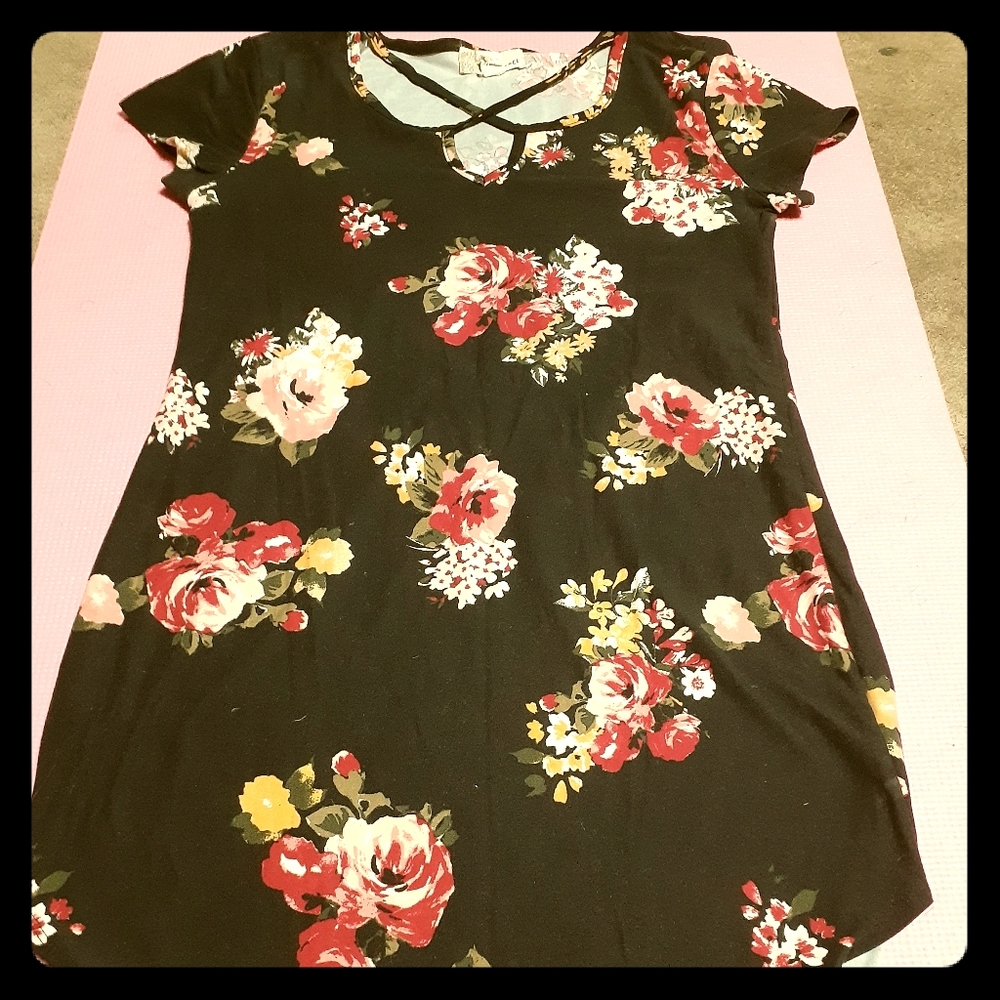 🧚‍♀️🧚‍♀️Floral long tunic top